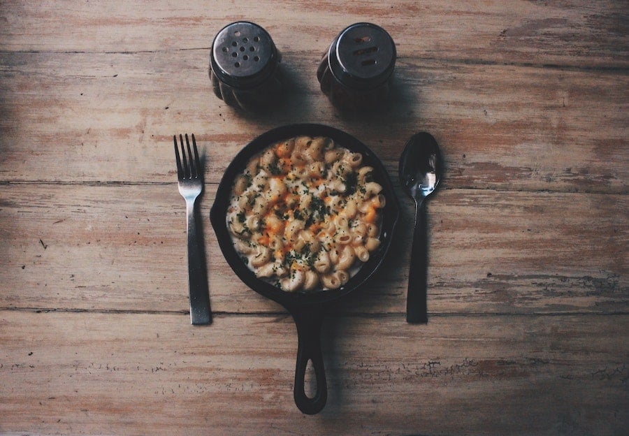 Little cast iron pan with mac and cheese.