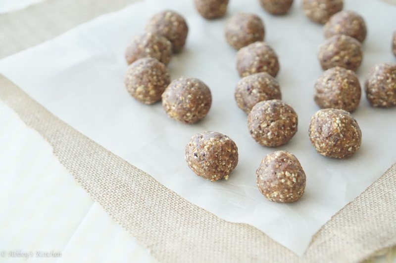 no_bake_peanut_cherry_balls_4_of_13.jpg